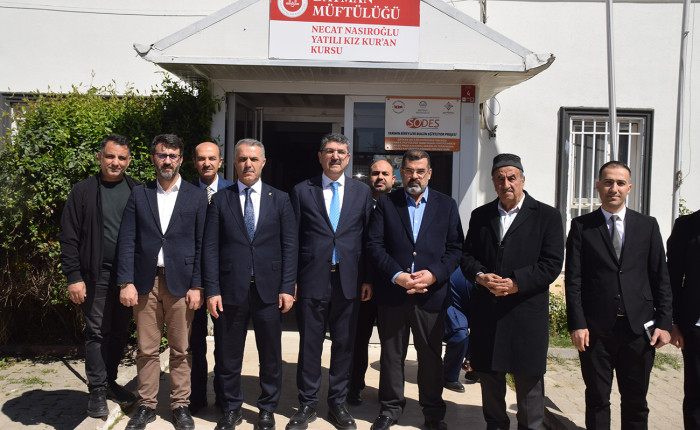 AK Parti Batman Milletvekili Nasıroğlu Kur'an kursu öğrencileriyle bir araya geldi