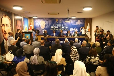 AK Parti Genel Başkan Yardımcısı Yazıcı, Diyarbakır'da &quot;Türkiye Yüzyılı Buluşmaları&quot; programında konuştu: