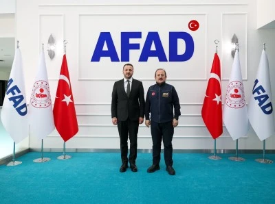 AK Parti Siirt İl Başkanı &Ouml;zturan'dan AFAD Başkanı Pehlivan'a ziyaret