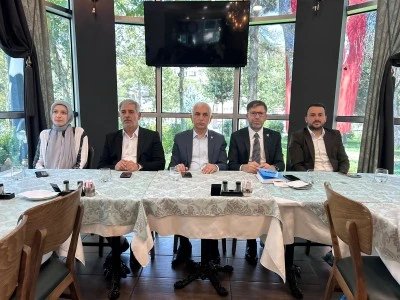 AK Parti Siirt Milletvekili G&uuml;l ve İl Başkanı Gider, Basın Mensuplarıyla Buluştu