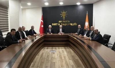 AK Parti Siirt&rsquo;te İl&ccedil;e ve Belde Başkanlarıyla Toplantı