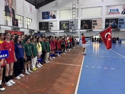 Anadolu Yıldızlar Ligi hentbol yarı final müsabakaları Şırnak'ta başladı