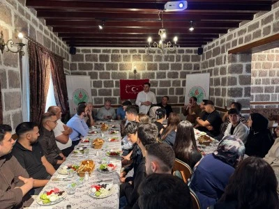 Ankara'da yaşayan Siirtli gen&ccedil;ler kahvaltı etkinliğinde buluştu