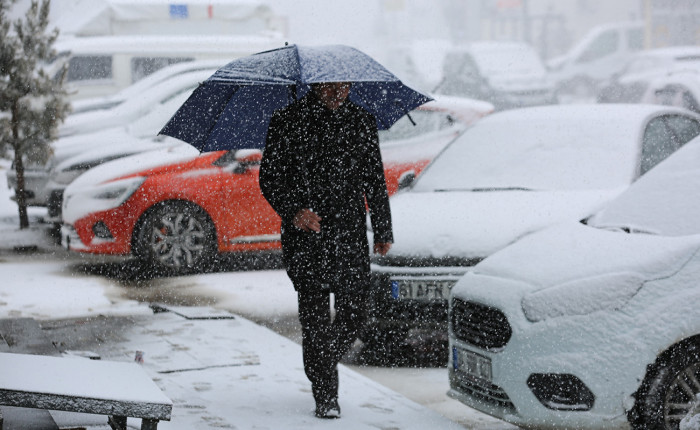 Ardahan-Şavşat kara yolu tır geçişine açıldı