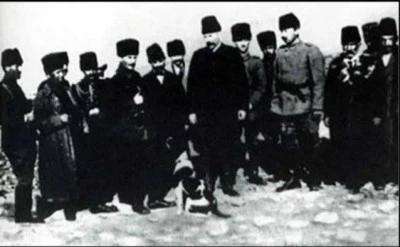 Atat&uuml;rk&rsquo;&uuml;n Siirt ziyaretine ilişkin en net fotoğraflardan biri g&uuml;n y&uuml;z&uuml;ne &ccedil;ıktı