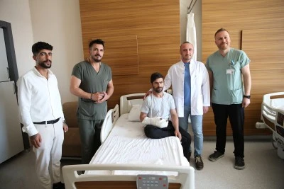 Av tüfeğinin ateş almasıyla parçalanan eli, vücudundan alınan parçalarla birleştirildi