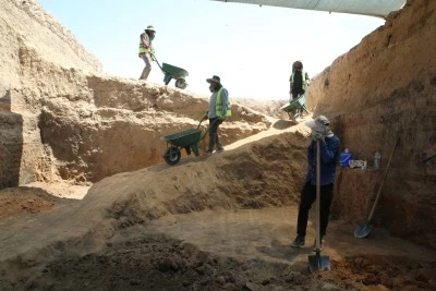 Ayanis Kalesi'nde savaş aletlerinin bulunduğu odaların sırrı araştırılıyor