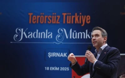 Bakan Bayraktar, Gabar'da Türkiye'nin farklı illerinden gelen 73 kadın mühendisle buluştu