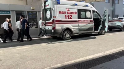 Batman &Ccedil;ayı&rsquo;nda balık avlarken elektrik akımına kapılan gen&ccedil; ağır yaralandı