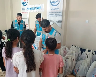 Batman'da 165 yetim öğrenciye kırtasiye yardımı