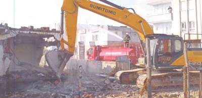 Batman'da 75 riskli yapının yıkımı gerçekleştirildi