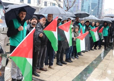 Batman'da bir grup Kud&uuml;s ve Gazze'ye destek i&ccedil;in toplandı