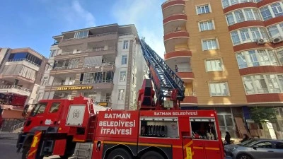 Batman'da çıkan yangında anne ve iki çocuğu dumandan etkilendi