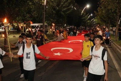 Batman'da festival ve fuarlar kortej yürüyüşüyle tanıtıldı