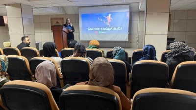 Batman'da gen&ccedil;lere bağımlılıkla m&uuml;cadele eğitimi verildi