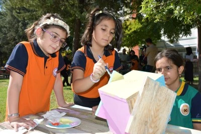 Batman'da ilkokul öğrencilerine yönelik kuş yuvası boyama etkinliği düzenlendi
