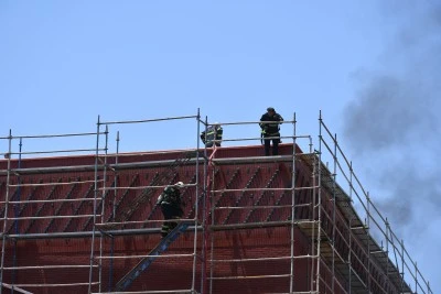 Batman'da inşası süren mescitin çatısında çıkan yangın söndürüldü