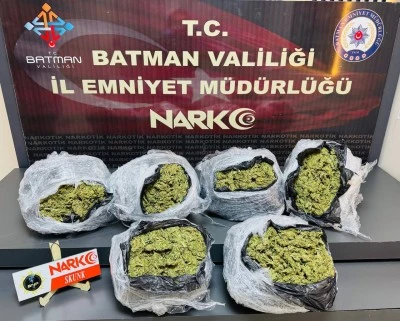 Batman'da kamyonette 5 kilo 400 gram skunk ele geçirildi