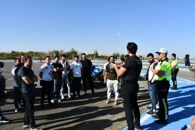 Batman'da motosiklet sürücülerine yönelik farkındalık eğitimi verildi