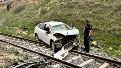 Batman'da otomobil köprüden uçtu: 3 yaralı