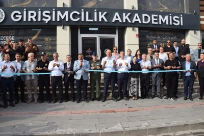 Batman'da "Girişimcilik Akademisi" a&ccedil;ıldı