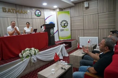 Batman'da &quot;Teknokent ve Girişimcilik&quot; söyleşisi düzenlendi