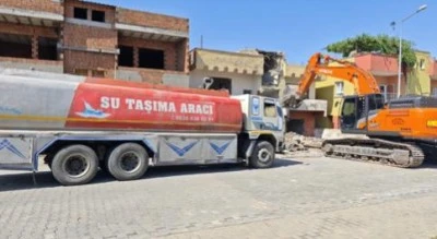 Batman'da riskli yapıların yıkımı sürüyor