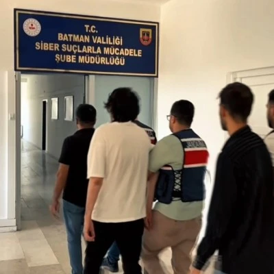 Batman'da sosyal medyada yasa dışı bahis içerikleri paylaştıkları gerekçesiyle 3 şüpheli yakalandı