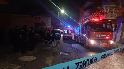 Batman'da tek katlı evde &ccedil;ıkan yangında 1 kişi &ouml;ld&uuml;, 1 kişi yaralandı