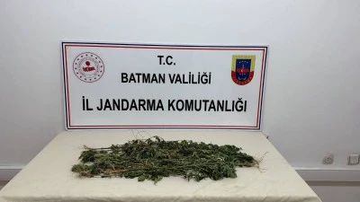 Batman'da uyuşturucu ve ka&ccedil;ak&ccedil;ılık operasyonlarında 63 ş&uuml;pheli hakkında işlem yapıldı
