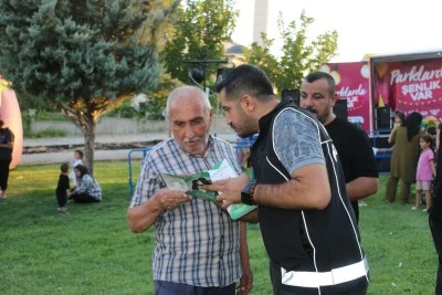 Batman'da uyuşturucuyla mücadele kapsamında broşür dağıtıldı