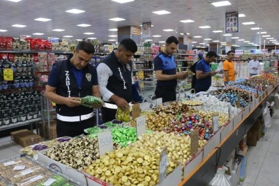 Batman'da zabıta ekipleri bayram öncesi gıda denetimi yaptı