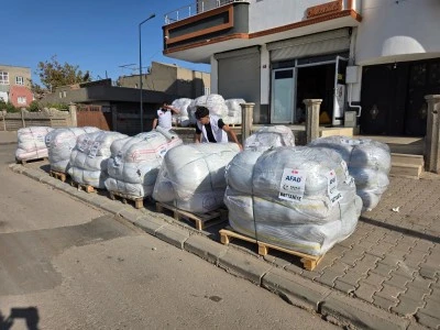 Batman'dan Afganistan'a bir tır battaniye yardımı gönderildi