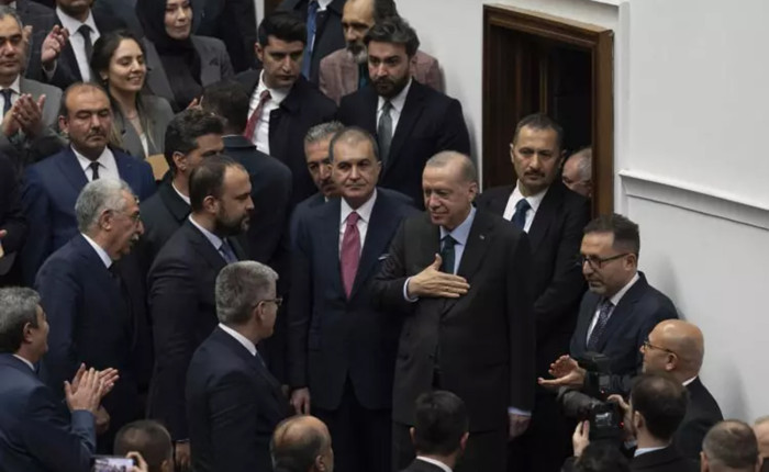 Batman'da ilçe belediye başkanı AK Parti'ye katıldı