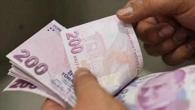 BAYRAM İKRAMİYESİ HESAPLARA GE&Ccedil;İYOR! 2026 Emekli Bayram İkramiyesi Hangi Tarihlerde Hesaplara Ge&ccedil;ecek, Kimler Yararlanacak, Ne Kadar &Ouml;denecek?