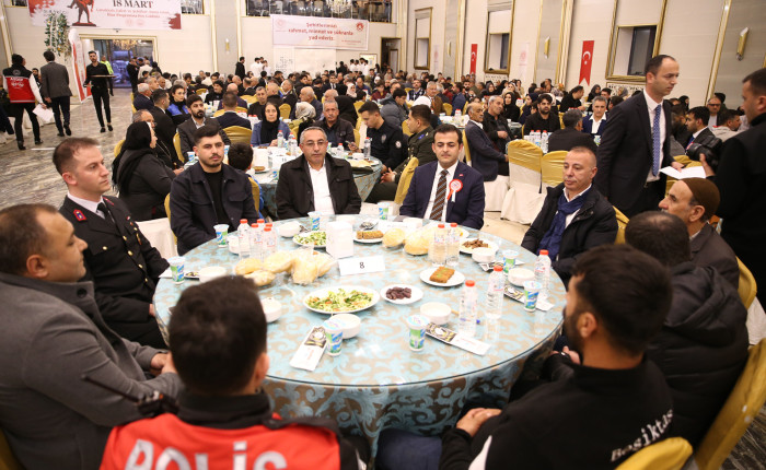 Bingöl'de şehit aileleri ve gaziler için iftar programı düzenlendi