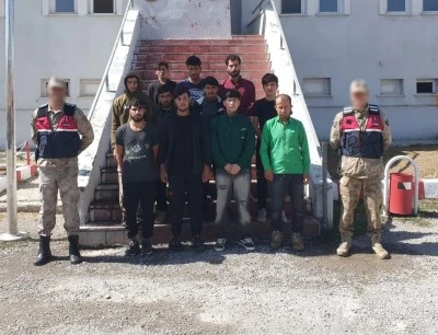 Bitlis'te Afganistan uyruklu 11 düzensiz göçmen yakalandı
