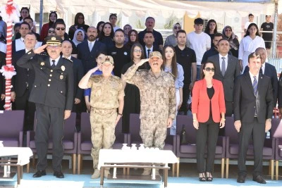 Bitlis'te eğitimlerini tamamlayan 213 polis adayı mezuniyet sevinci yaşadı