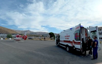 Bitlis'te kalp hastası 1 g&uuml;nl&uuml;k bebek ambulans helikopterle Van'a sevk edildi