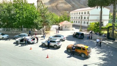 Bitlis'te okul &ccedil;evrelerinde denetim yapıldı
