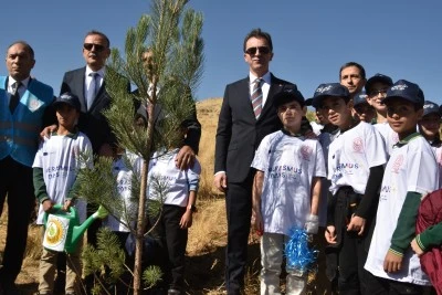 Bitlis'te &quot;2. Fidan Dikme Şenliği&quot; düzenlendi
