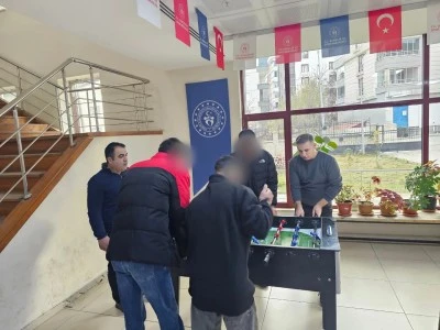 Bitlis'te su&ccedil;a s&uuml;r&uuml;klenen &ccedil;ocuklar i&ccedil;in etkinlikler d&uuml;zenlendi