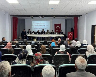 Çaldıran Kaymakamı Bakan, vatandaşlarla buluştu