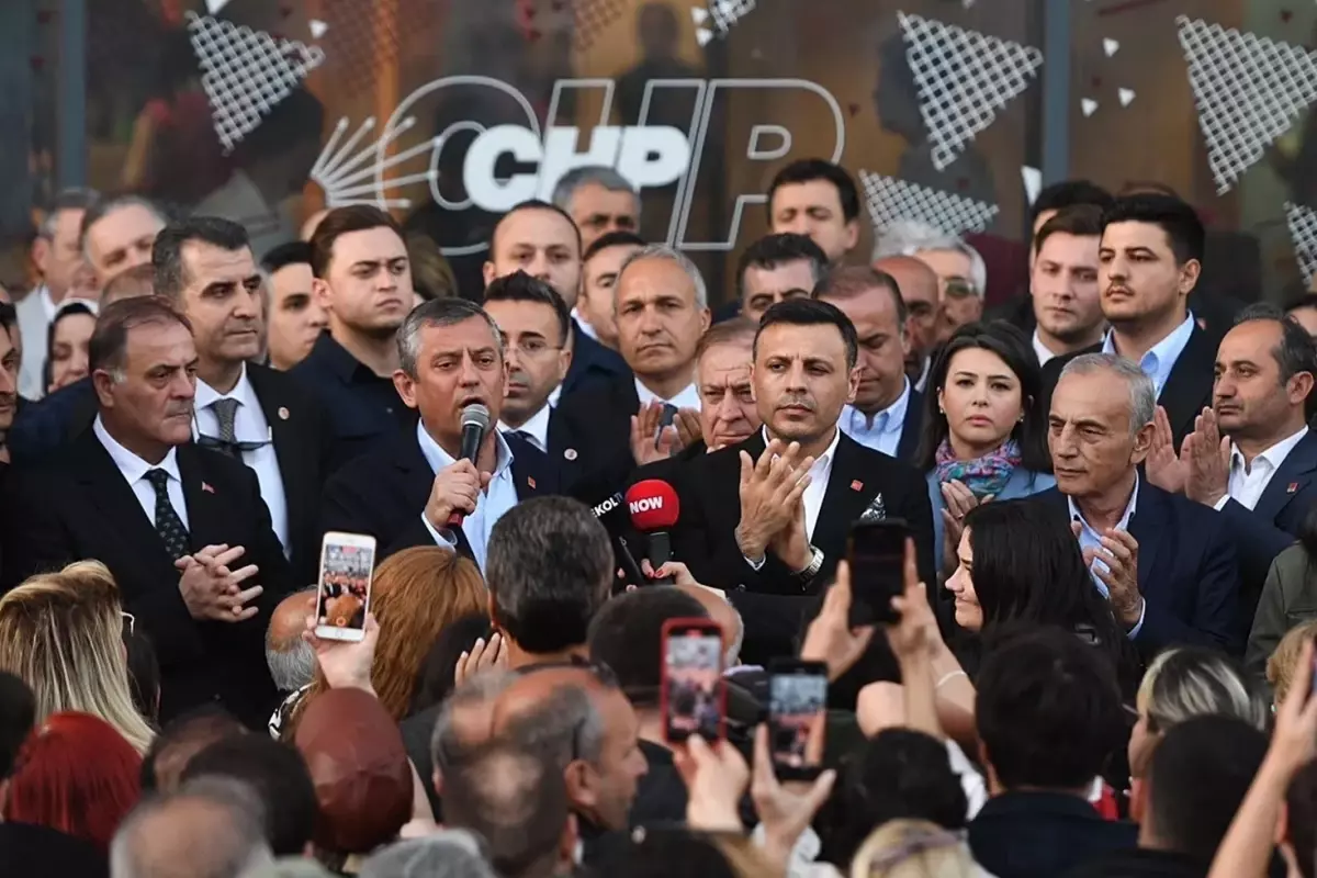 CHP İstanbul İl Kongresi İptal Edildi! Özgür Çelik ve Yönetim Görevden Alındı, Gürsel Tekin Kayyum Atandı