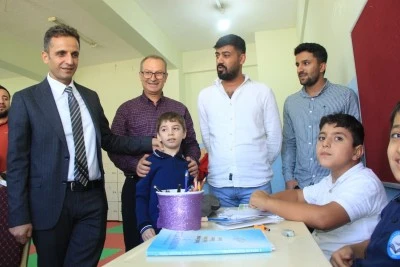 Cizre'de özel gereksinimli öğrenciler ziyaret edildi