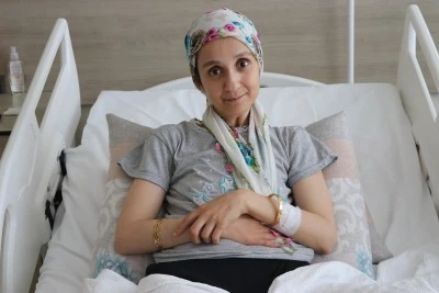 Çocukken içtiği yağ çözücü yüzünden yemek borusu yanan genç anne Kütahya'da sağlığına kavuşturuldu