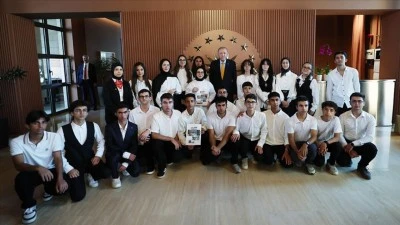 Cumhurbaşkanı Erdoğan, &quot;Maziden Atiye&quot; programı kampına katılan öğrencileri kabul etti