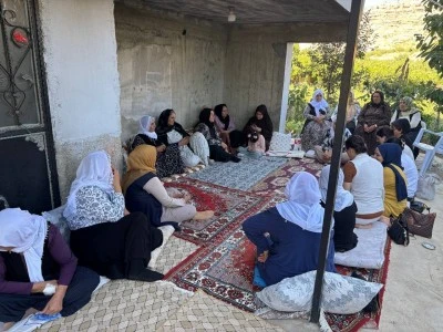 DEM Parti Siirt Milletvekili Sarıtaş, Eruh'ta kadınlarla bir araya geldi