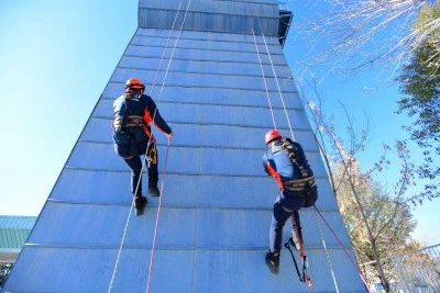 Depremlerde hayat kurtaran AFAD görevlileri, kendileri gibi ekipler yetiştiriyor