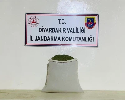 Diyarbakır'da 77 kilogram esrar ele geçirildi